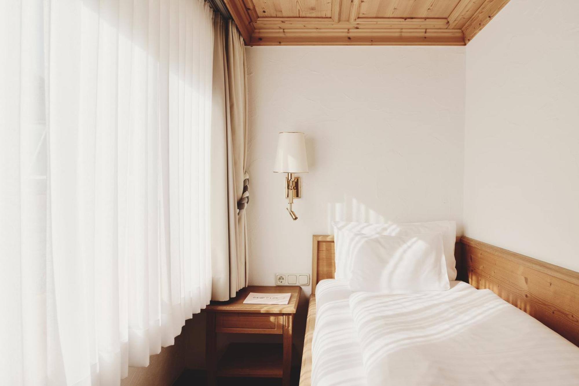Burg Hotel Oberlech Экстерьер фото