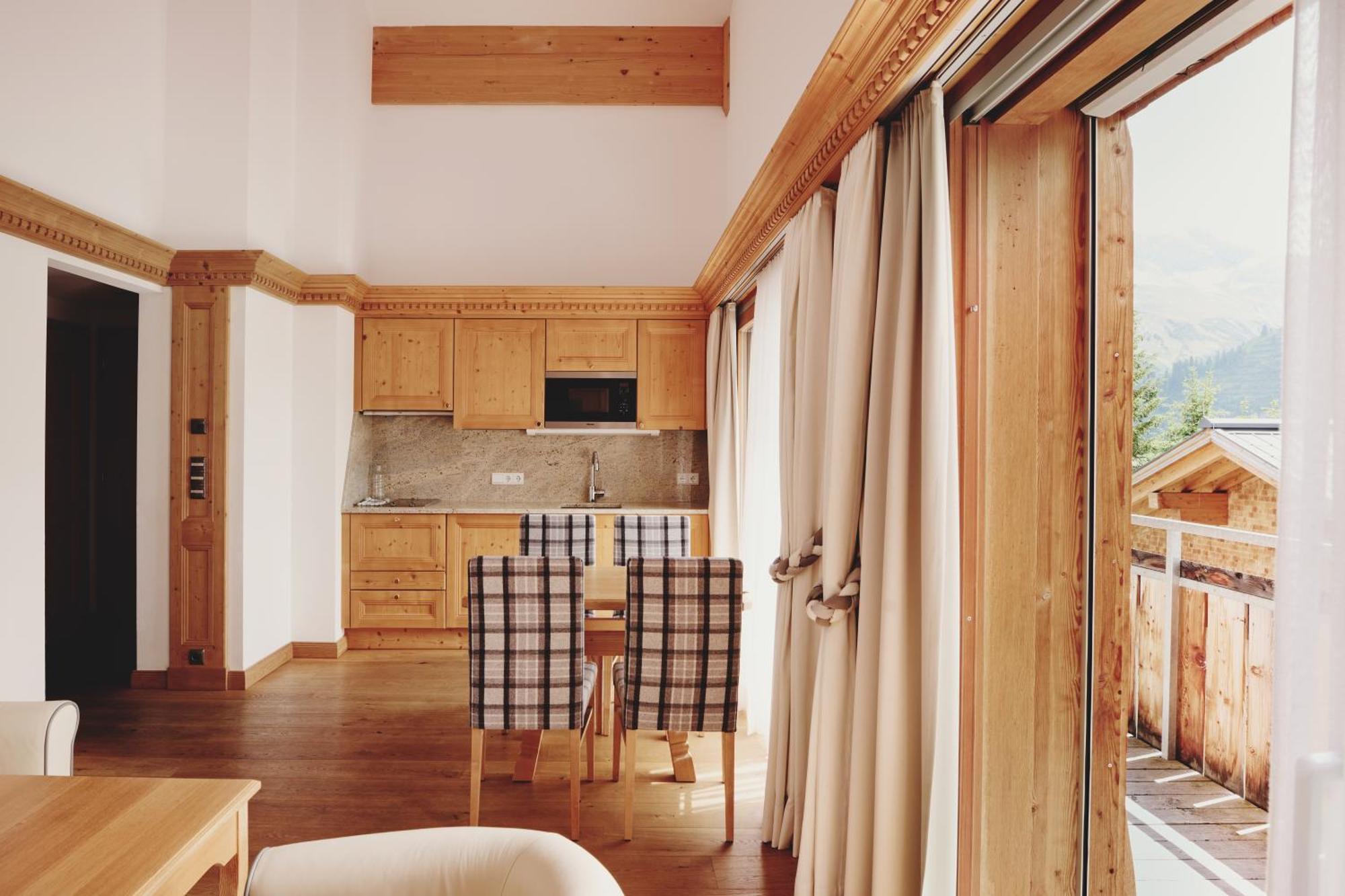 Burg Hotel Oberlech Экстерьер фото